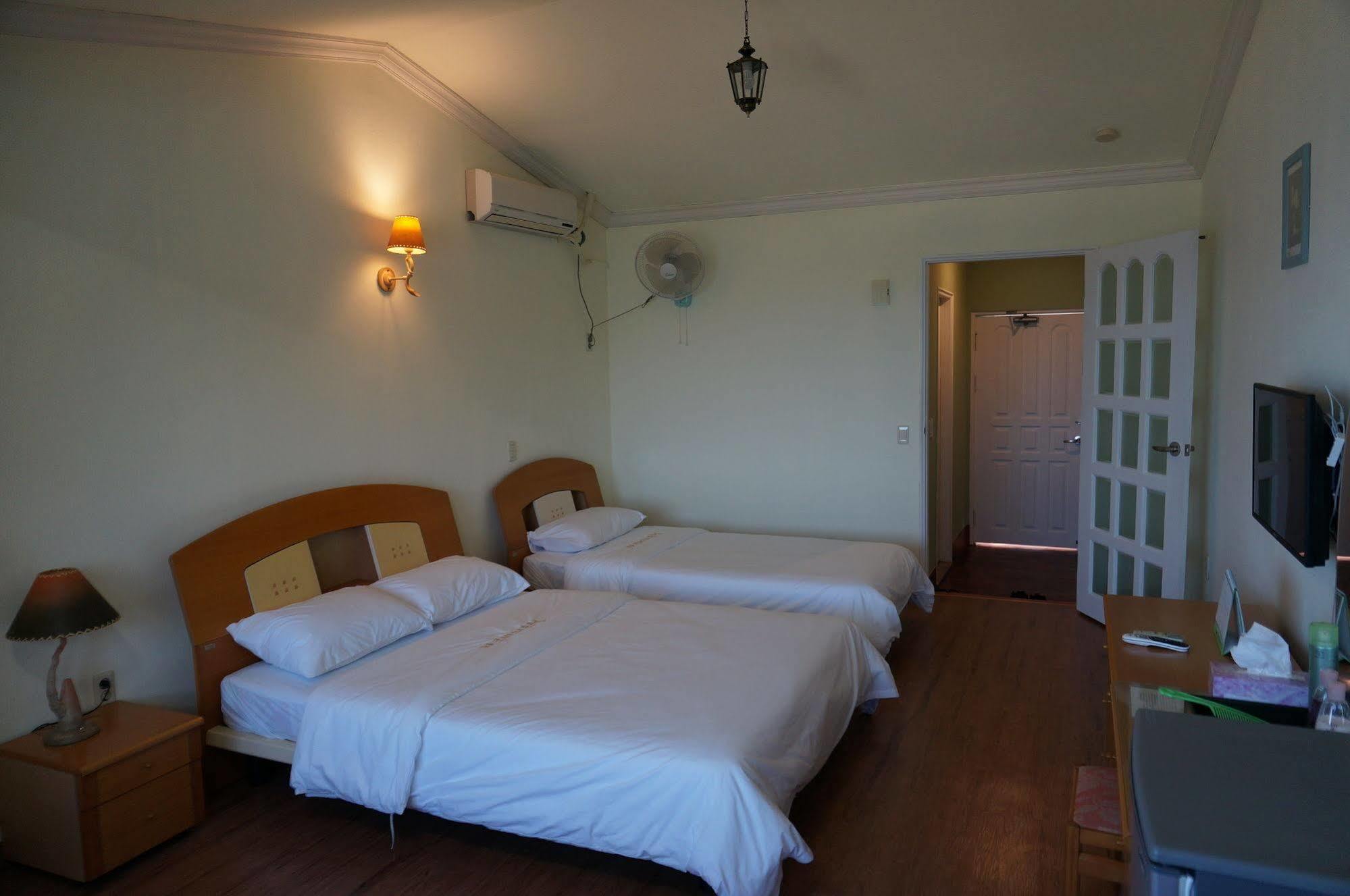 Park Beach Hotel 済州市 エクステリア 写真